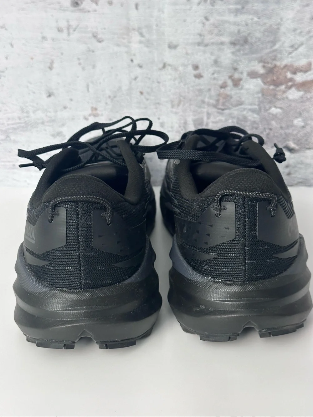 BROOKS Cascadia Trail Running Shoes - Black